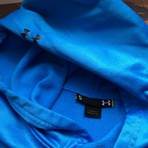 Under Armour boys hoody Sz 5 EUC